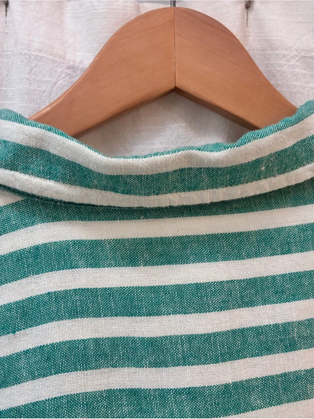 Universal Thread Green and White Relaxed Linen Shirt / Beach Cover Up - Picture 5 of 6